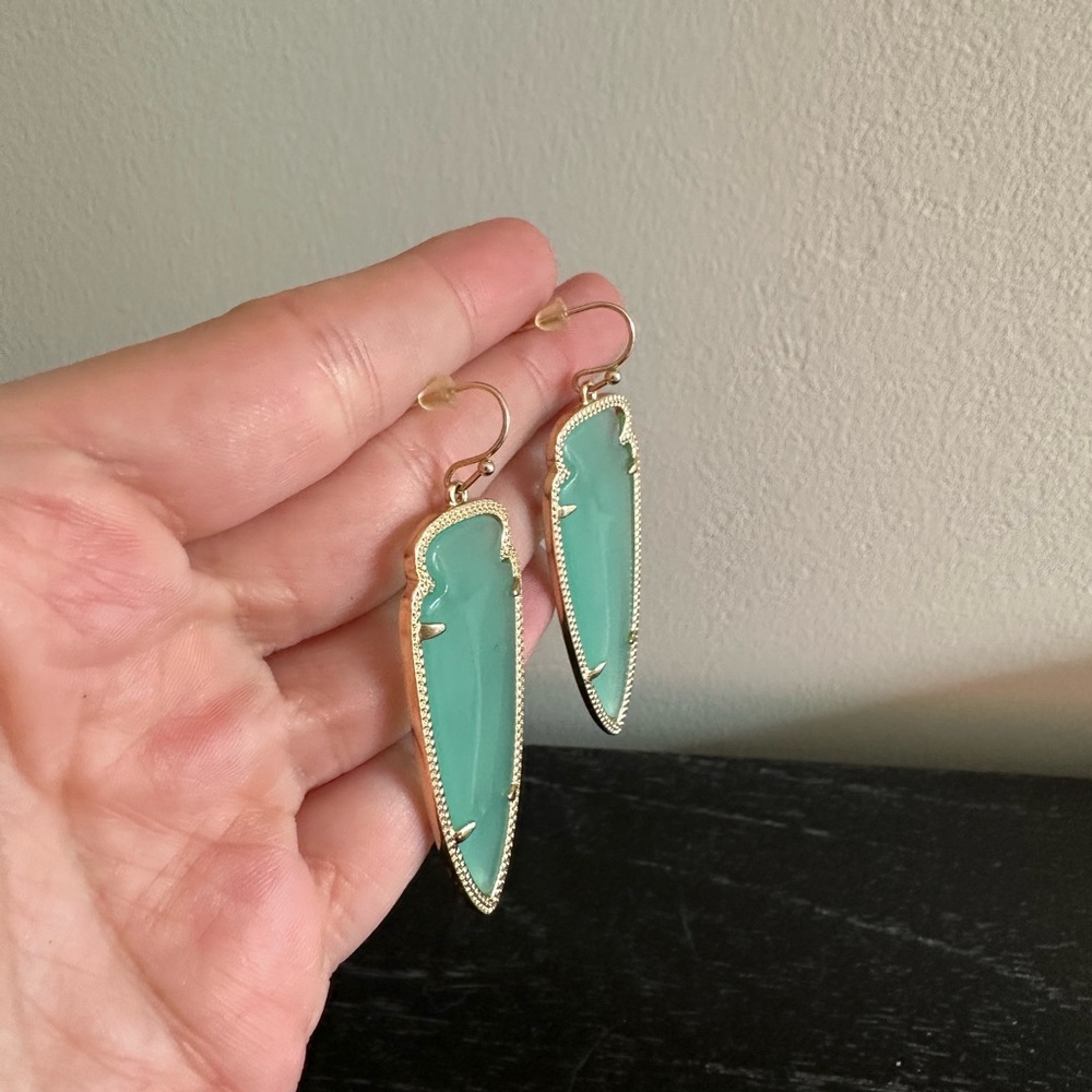 Kendra Scott Aqua Arrowhead Earrings - Picture 3 of 3